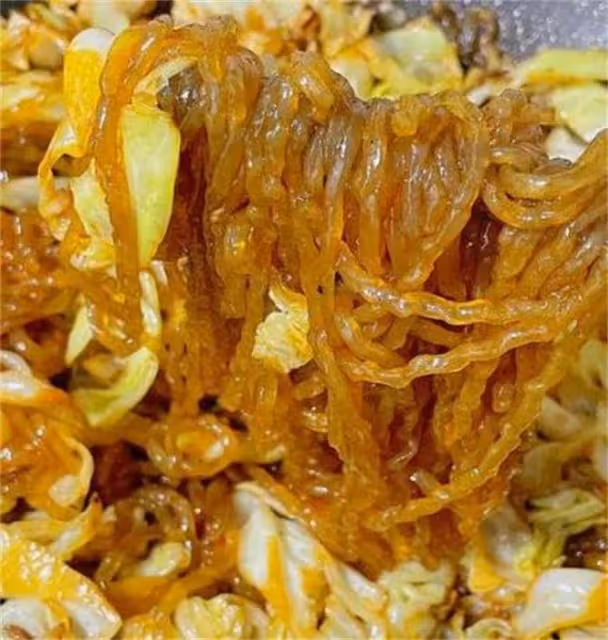 吃不夠的白菜燉粉條,原來大廚都這樣做,掌握技巧,做出飯店味
