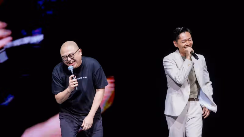 壓力爆棚！知名港星林盛斌深夜酒店痛哭，曾內地開巡演黃腔不斷