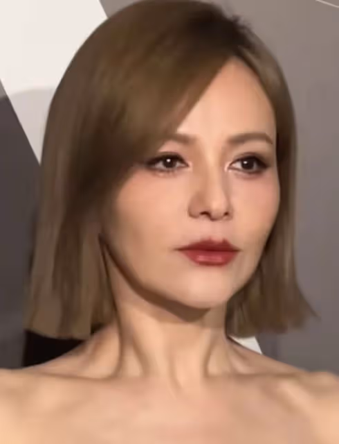 上海時裝周：53歲「回春」的胡兵，治好了我的畸形審美