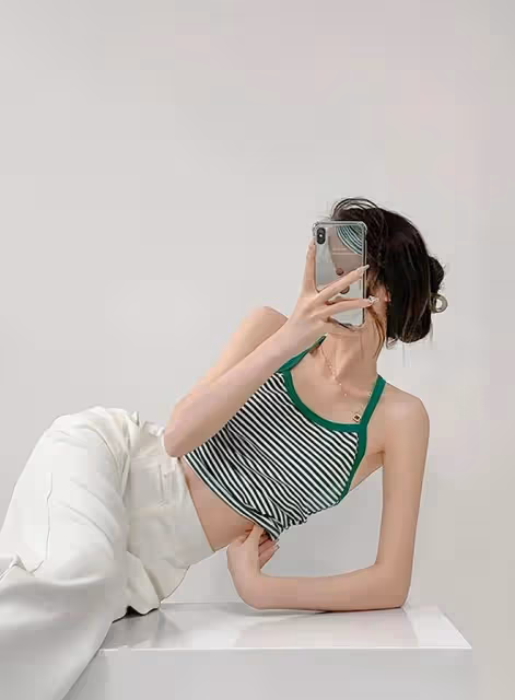 情侶之間，第一次在親親的時候，女生都在想什麼，你知道嗎？