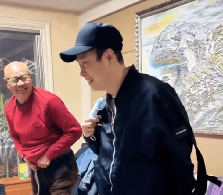 小瀋陽回老家探望父母惹爭議!語氣表情神似哥哥,女兒超像奶奶