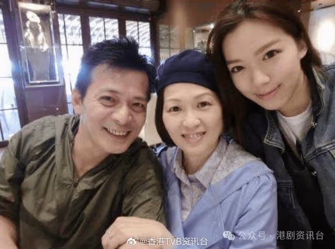 62歲黃日華突然坐輪椅!獲羅家英譚詠麟護送 50億駙馬拍攝直擊
