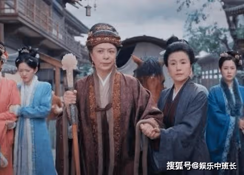 《惜花芷》的人物關係介紹,花家破產花芷被迫成長起來