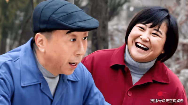 馮鞏攜徒弟祭拜恩師馬季!賈玲缺席遭質疑,不掃墓前塵被諷走過程