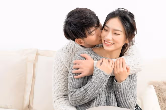 他就那麼急不可耐的出軌了,花心和錢多錢少真沒有太大的關係