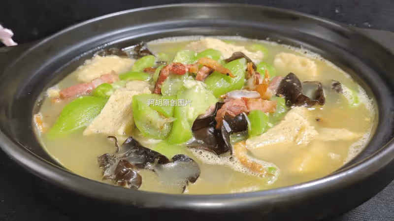 這菜2塊錢一根,卻全身是寶!春天「搶鮮」燉一鍋,高鉀好營養,滿口多汁下飯