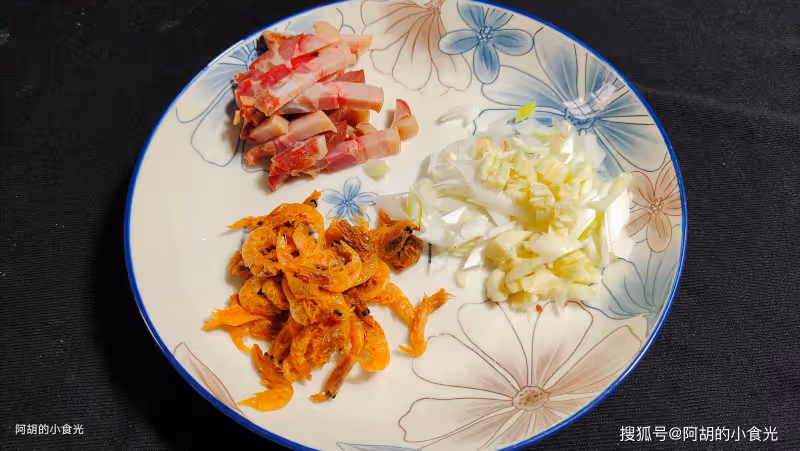 這菜2塊錢一根,卻全身是寶!春天「搶鮮」燉一鍋,高鉀好營養,滿口多汁下飯
