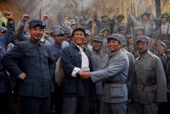 今晚開播!央八35集革命大劇來襲,國家一級演員領銜,想不火都難