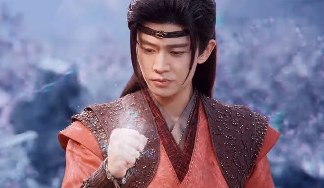 《烈焰》直到神眼「殺死」黑瓏,伍賡才發現,他是遠古神王亘古
