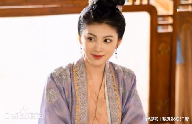 與鳳行:金蛇大妖霸氣登場,符生被狼狽碾壓,和沈璃貼貼太養眼了