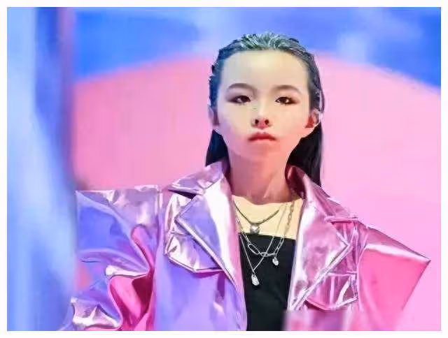 郭威,即便是呆子或逆子,也始終是許姚之子,過猶不及。