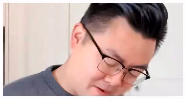 郭威,即便是呆子或逆子,也始終是許姚之子,過猶不及。