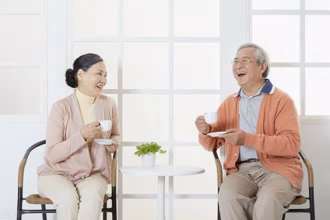 結婚後公公提出要兒媳回娘家住，兒媳提三個條件，公公沉默不語
