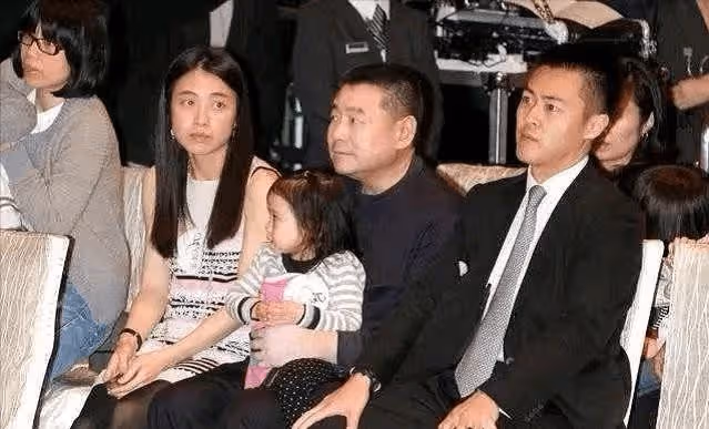不甩風流父親！正宮媽「過世留下4億給他」　他轉身「把財產全給後母」太有眼光了