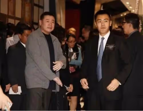 不甩風流父親！正宮媽「過世留下4億給他」　他轉身「把財產全給後母」太有眼光了