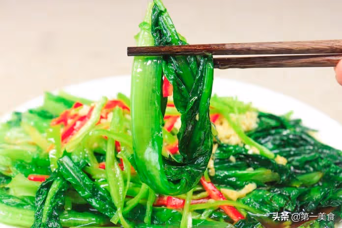 50歲後要捨得吃！常吃5種「高蛋白菜」腿腳才有勁　蔬菜中「營養寶庫」這樣炒又香又美味