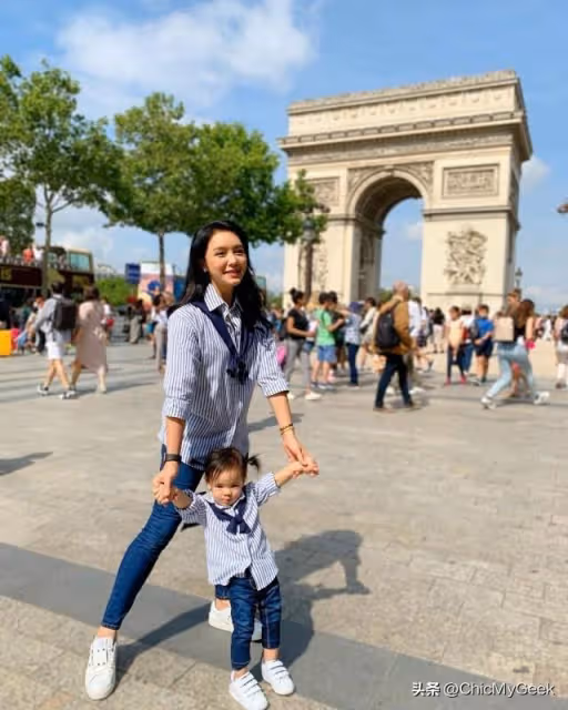 44歲官恩娜狀態大勇，婚後淡出幕前，一家四口美滿！
