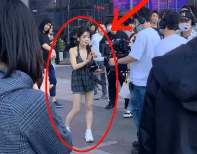 馮提莫曬出泳裝照，身材豐滿皮膚令人羨慕