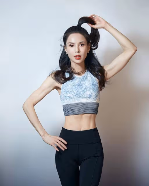 TVB一代女神李若彤演講,被質疑是毒雞湯,曾因戀愛腦得上抑鬱症