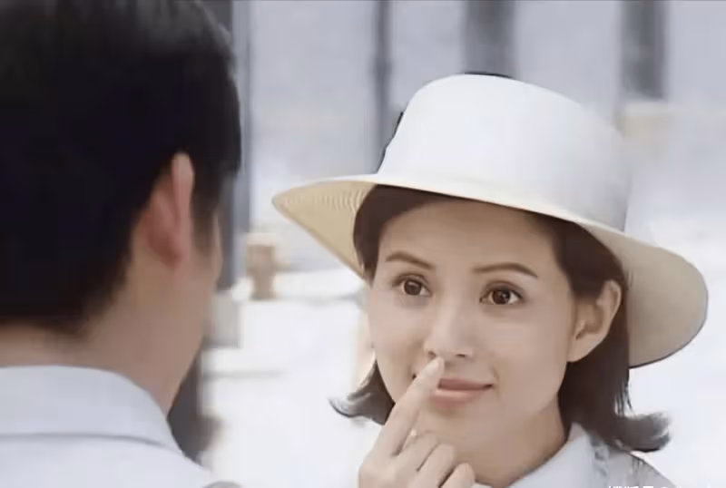 TVB一代女神李若彤演講,被質疑是毒雞湯,曾因戀愛腦得上抑鬱症