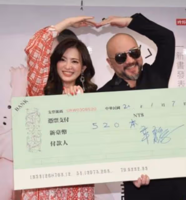 劉真丈夫久違露面,一臉憔悴公開妻子消息,眼眶含淚惹人憐