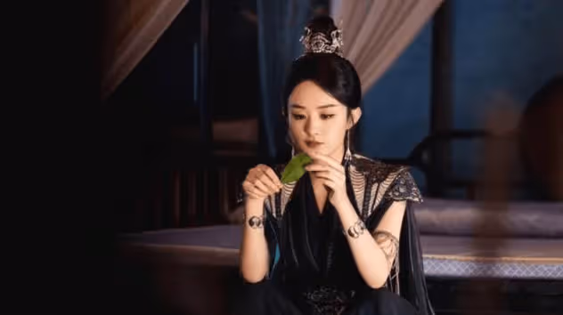 《與鳳行》熱映,《狐妖小紅娘》不好播了!趙麗穎VS楊冪!