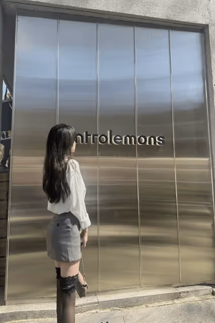 女神的長腿與黑絲,穿搭藝術讓你心動!