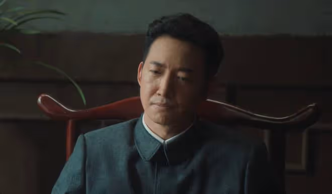 《追風者》直到被魏若來抓住，沈圖南才發現，自己比魏若來差遠了