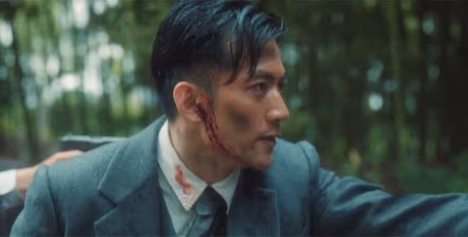 《追風者》直到沈圖南用假幣,魏若來才發現,他成了第二個康少捷
