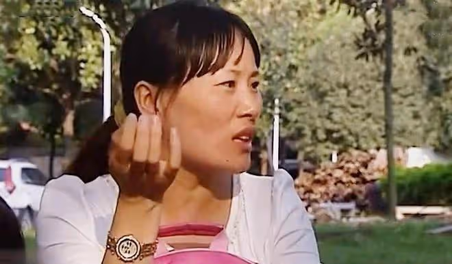 女子私生活混亂，不知道誰是女兒的父親，丈夫忍無可忍另覓新歡