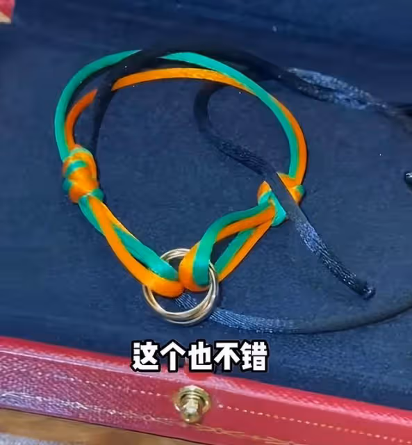 趙本山外孫「小金庫」曝光,金碗金筷金勺子,超多金鎖羨煞旁人