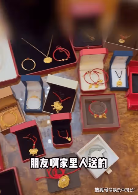 趙本山外孫胖到13斤,球球曬3個月兒子萌照白凈喜人,寶寶像爸爸