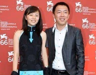 黃渤的老婆,孫紅雷的老婆,黃磊的老婆,差距一目了然