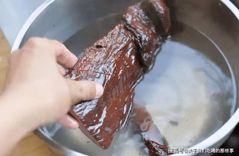 保存臘肉,直接冷凍會發乾!教你一招,放1年不幹不霉,越放越香