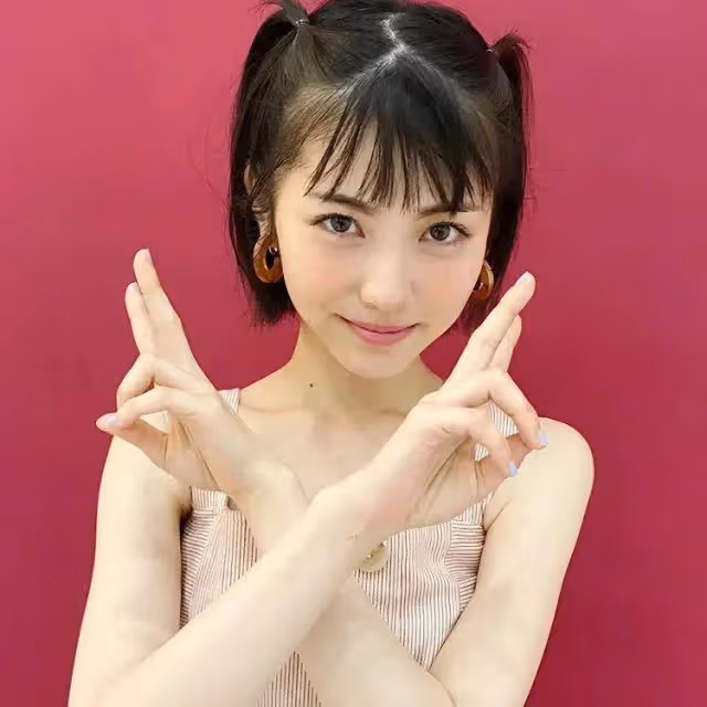 日本女星濱邊美波超靚寫真!雪膚玉貌大長腿美得讓人窒息