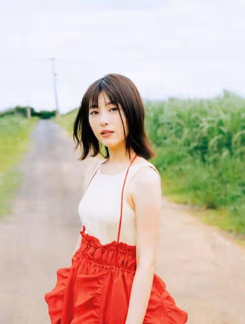 日本女星濱邊美波超靚寫真!雪膚玉貌大長腿美得讓人窒息