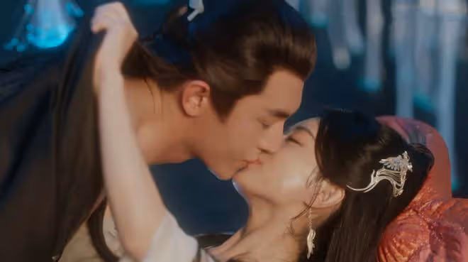 《與鳳行》直到鳳來吊打行止,沈璃才知道,為何行止當初不滅魑魅
