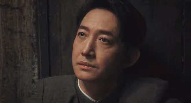 《追風者》直到沈圖南背叛蔣,魏若來才發現,雷鳴騙過了所有人