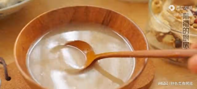 自製「八珍粉」,每天早上來一勺,脾胃變好皮膚白了人也精神了