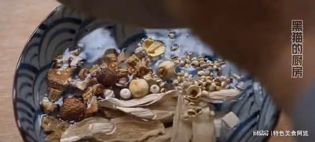 自製「八珍粉」,每天早上來一勺,脾胃變好皮膚白了人也精神了