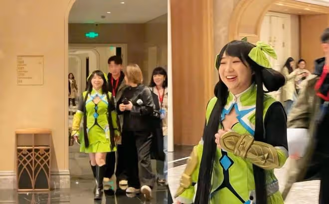 傅首爾cos對抗路孫尚香，笑靨如花引熱議