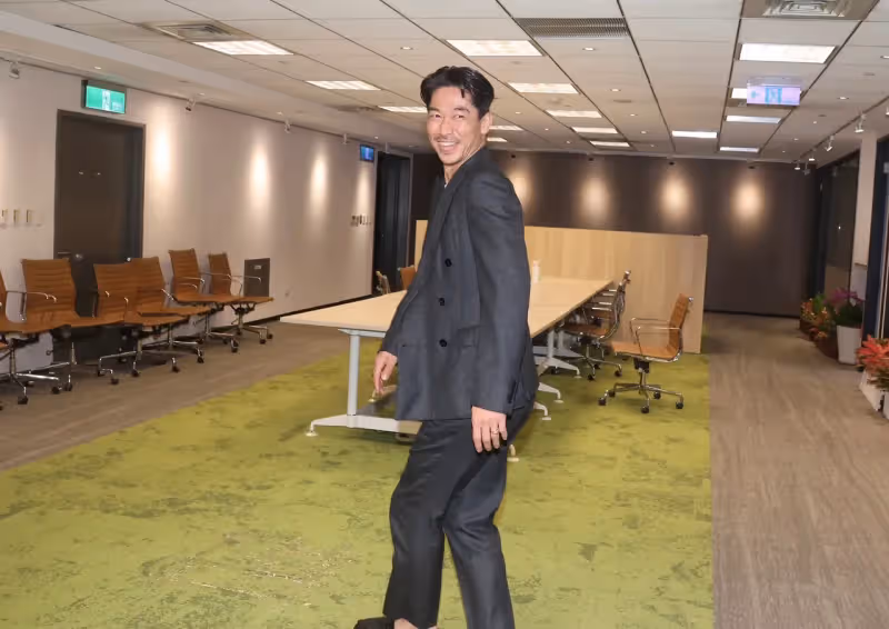 AKIRA現身當保鑣！憶地震跟林志玲在家　餵愛子吃飯「抱兒童餐椅往外跑」
