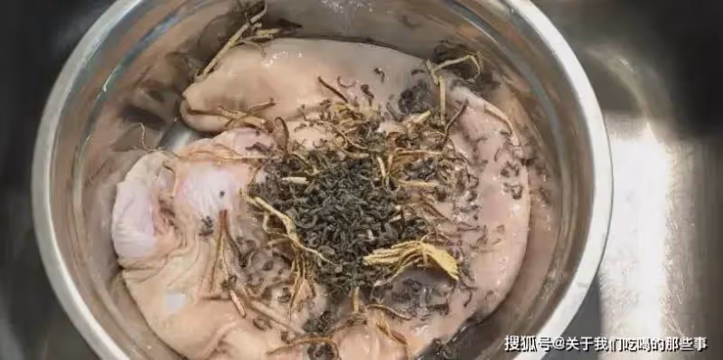 洗豬肚,加鹽就錯了!多加這3樣,5分鐘搞定,豬肚不腥不臊特乾淨