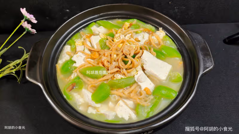 豆腐遇到它，才知道啥是絕配！配饊子」搶鮮「燉一碗，飯店花錢也吃不到
