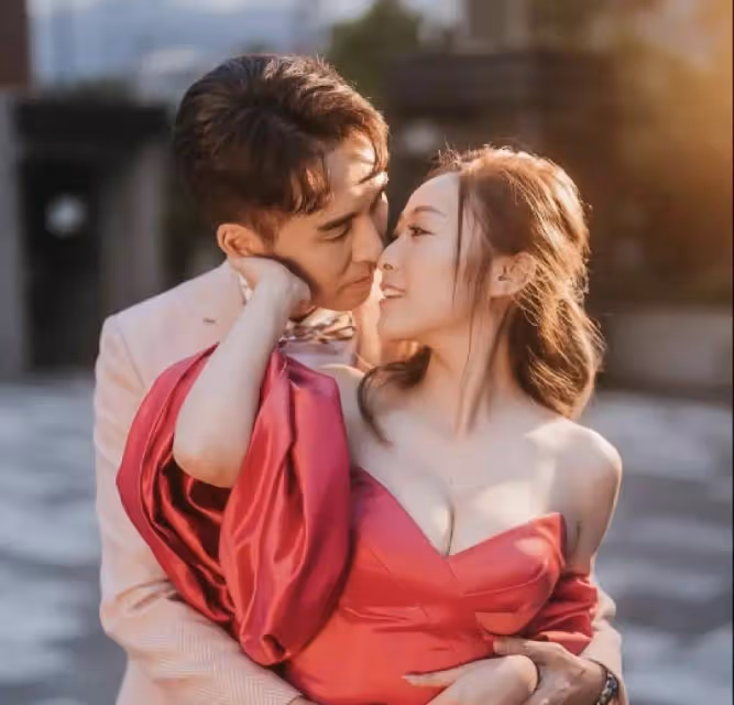 曬照宣布結婚!34歲TVB童星穿桃紅色禮服曬事業線,結束11年愛情長跑