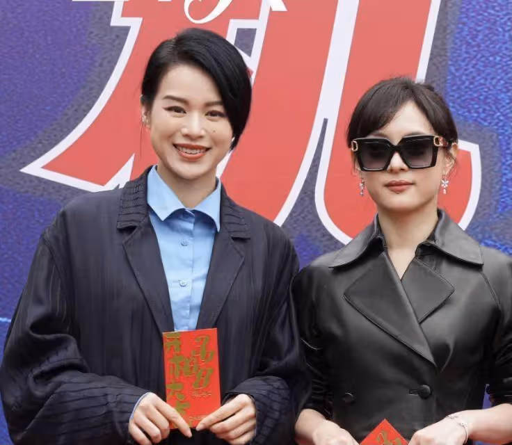 TVB視後胡杏兒為小兒子慶生!小傢伙鏡頭感足,3個兒子共用一張臉