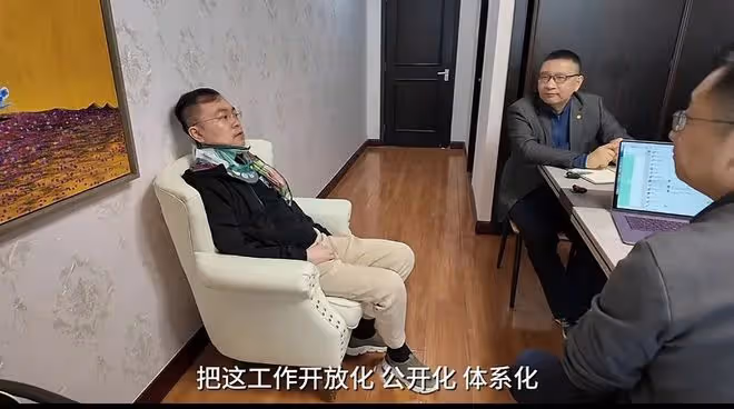 太難了!蔡磊已戴頸托,頸部力量喪失,病情不容樂觀!網友:太心疼