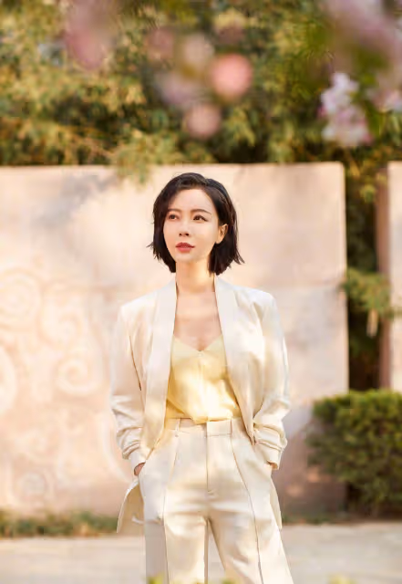 陳數西裝的穿搭，好洋氣 讀者：減齡女神當之無愧