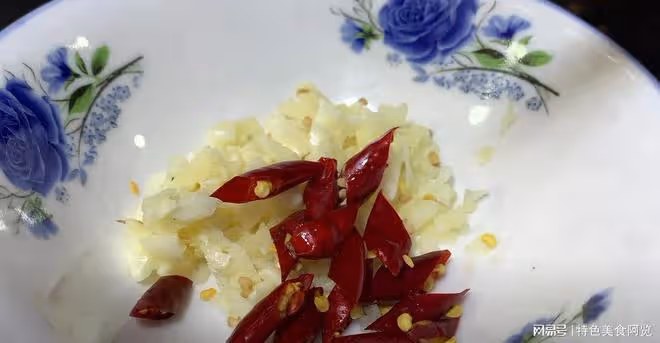 春天吃它,一清肺,二平肝,三促消化,這樣做,脆嫩鮮甜又下飯