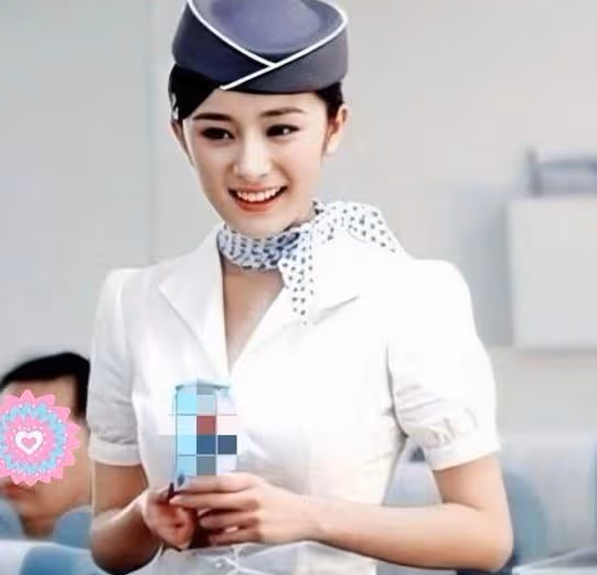 楊冪舊照曝光,一身空姐制服太誘惑,網友:從小美到大
